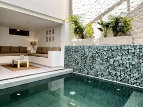 NOWA Bali House - AC & Heated Pool in Provenza